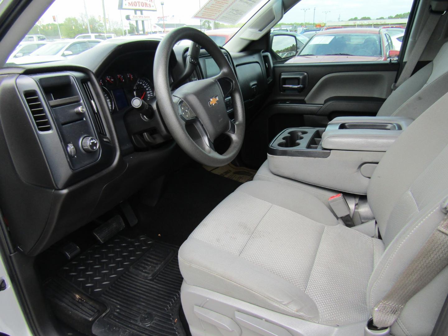 2016 Silver /Gray Chevrolet Silverado 1500 Work Truck Double Cab 2WD (1GCRCNEC2GZ) with an 5.3L V8 OHV 16V engine, Automatic transmission, located at 15016 S Hwy 231, Midland City, AL, 36350, (334) 983-3001, 31.306210, -85.495277 - Photo#3